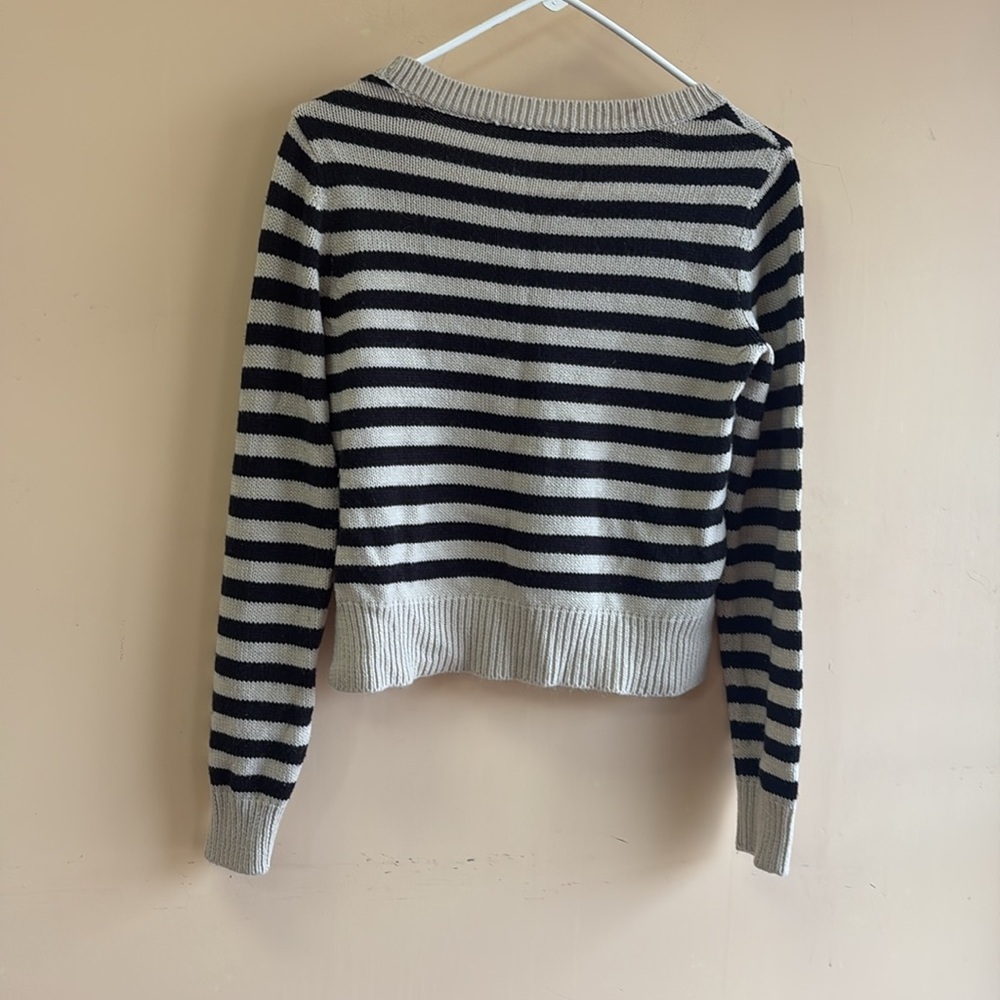 Sweater - Picture 2 of 3